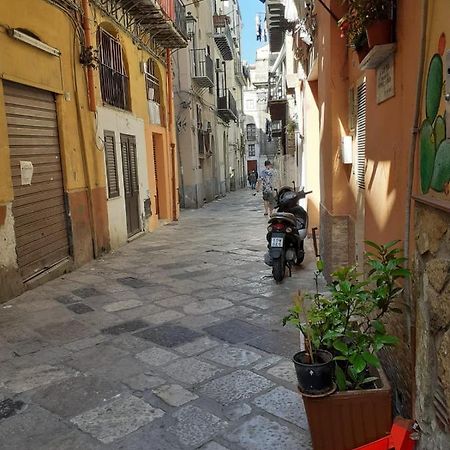 Casa Vacanza Mercato Ballaro' ปาแลร์โม ภายนอก รูปภาพ